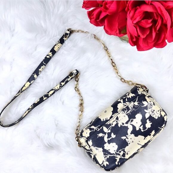♥️ Tory Burch leather crossbody ♥️ - Picture 2 of 5